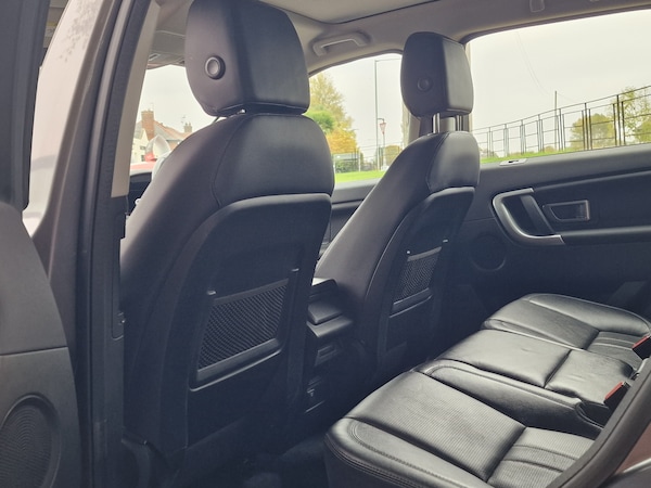 Used Land Rover Discovery Sport 2015 for sale - 76289685: Photo 28