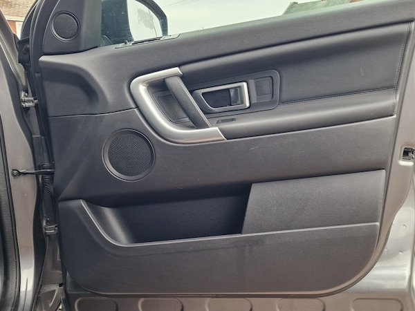 Used Land Rover Discovery Sport 2015 for sale - 76289685: Photo 33