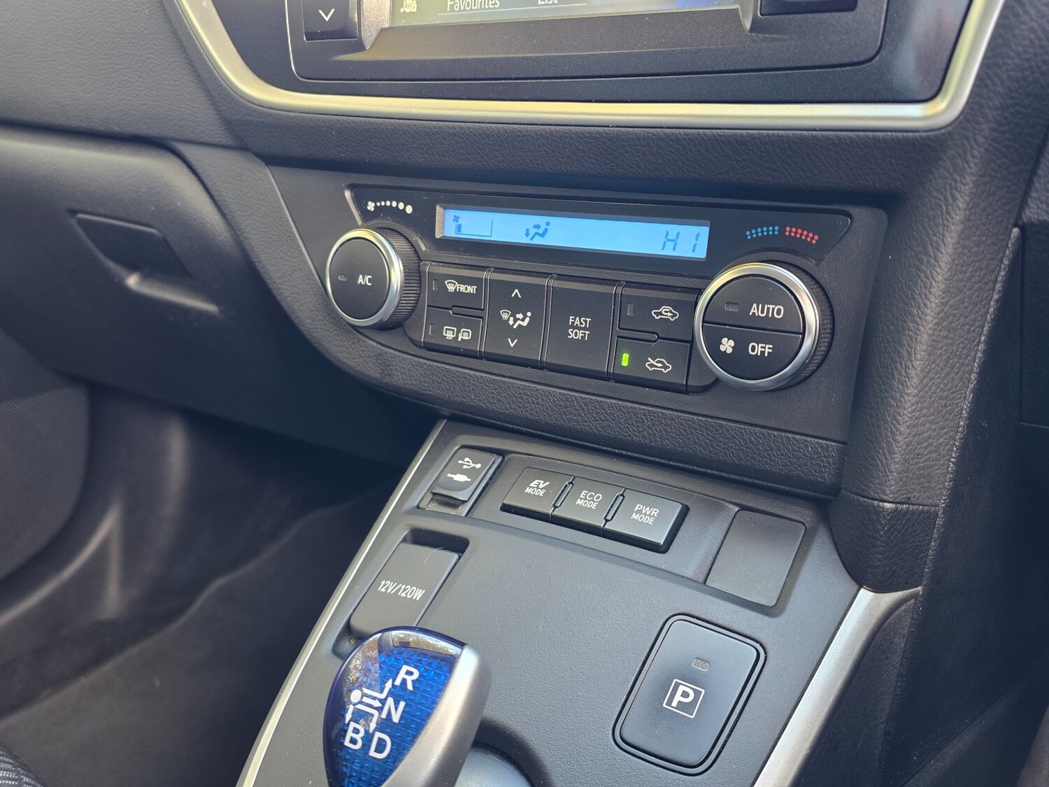 Used Toyota Auris 2015 for sale - 76518660: Photo 25