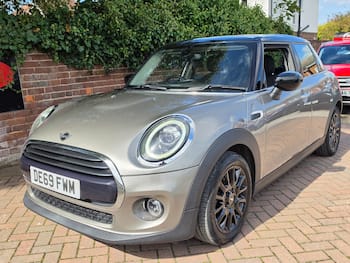 Used MINI Hatch 2019 for sale - 79801320: Photo