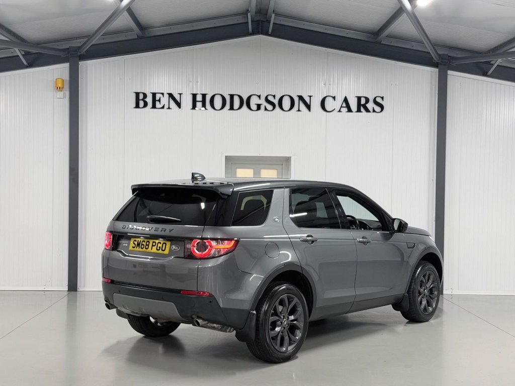 Used Land Rover Discovery Sport 2018 for sale - 76610278: Photo 3