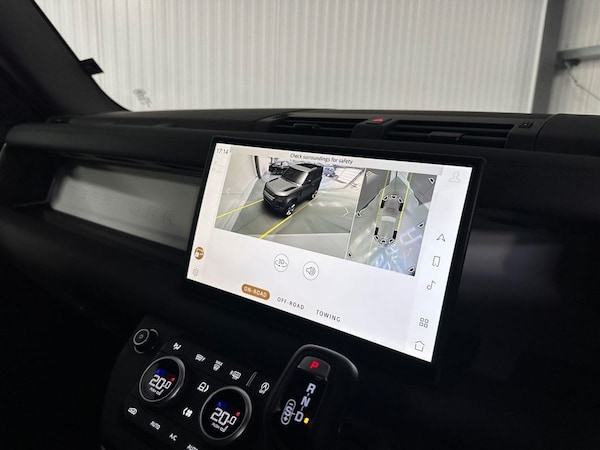Used Land Rover Defender 2025 for sale - 76235793: Photo 16