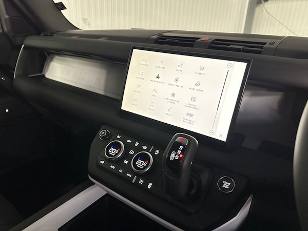 Used Land Rover Defender 2025 for sale - 76235793: Photo 19