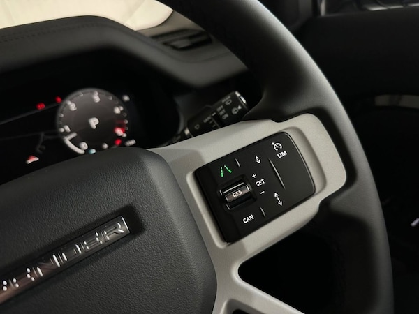 Used Land Rover Defender 2025 for sale - 76235793: Photo 24