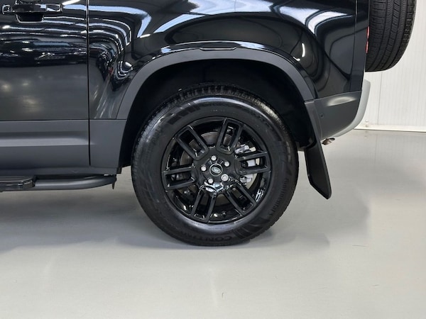 Used Land Rover Defender 2025 for sale - 76235793: Photo 26