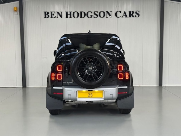Used Land Rover Defender 2025 for sale - 76235793: Photo 32