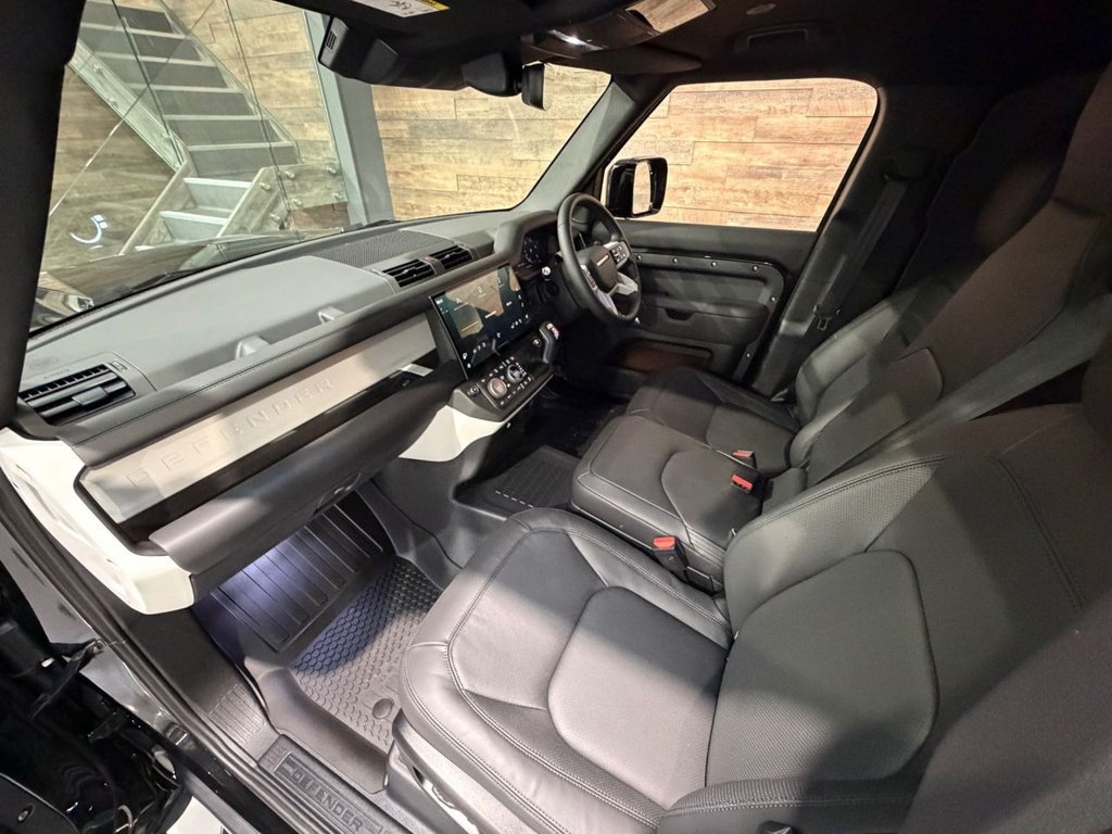 Used Land Rover Defender 110 2026 for sale - 78181804: Photo 10