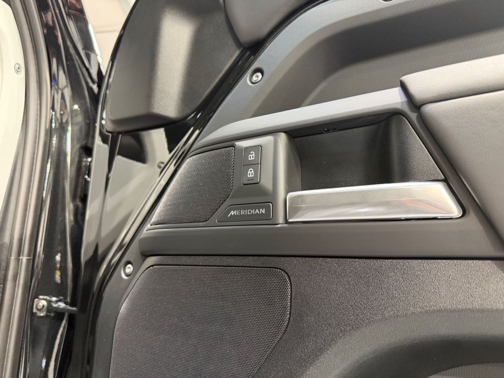 Used Land Rover Defender 110 2026 for sale - 78181804: Photo 21