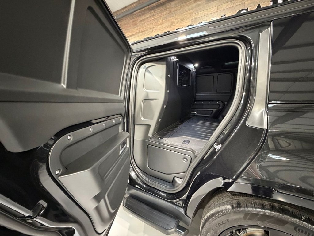 Used Land Rover Defender 110 2026 for sale - 78181804: Photo 22