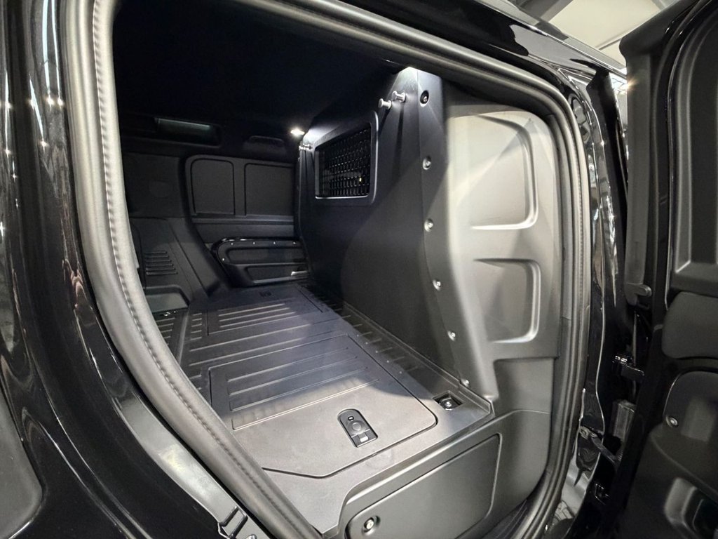 Used Land Rover Defender 110 2026 for sale - 78181804: Photo 24