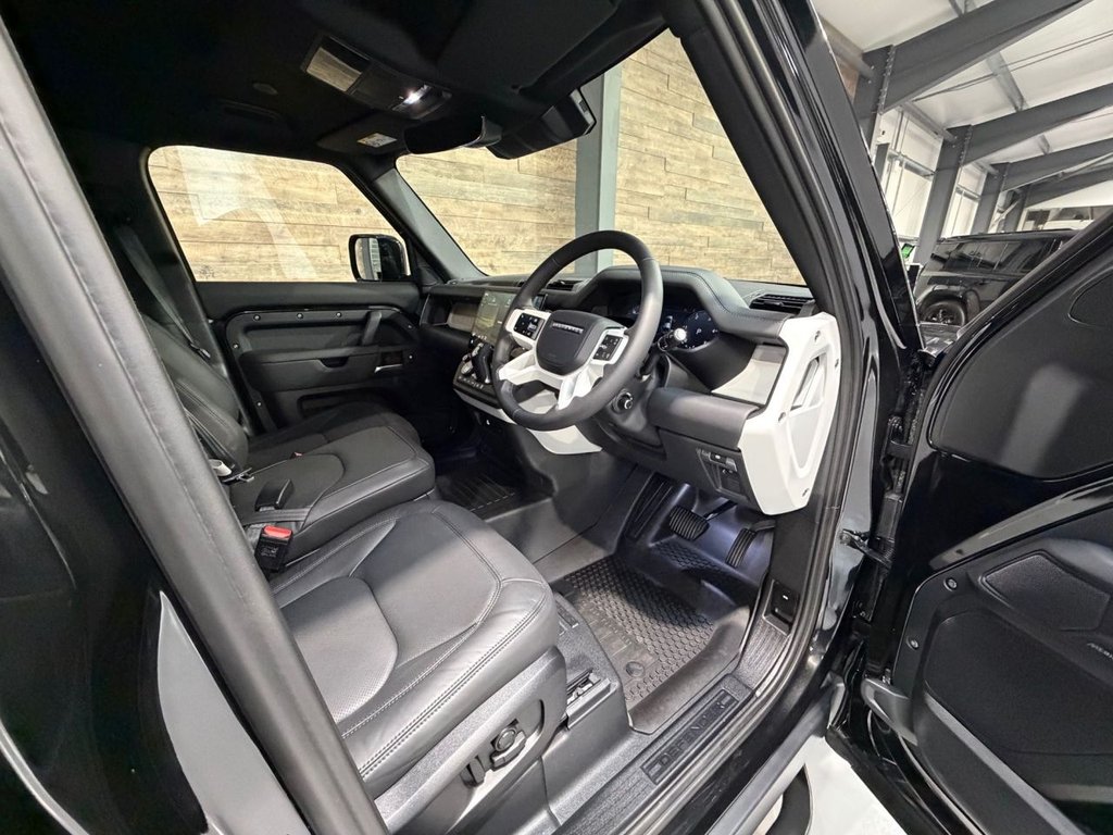 Used Land Rover Defender 110 2026 for sale - 78181804: Photo 7