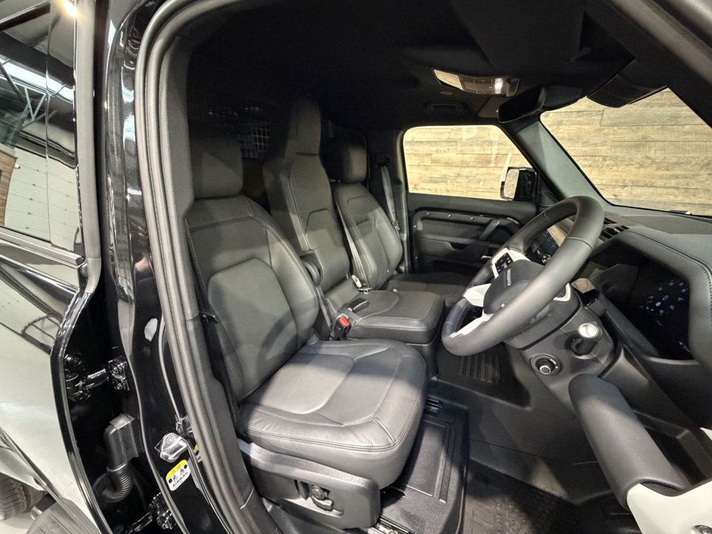 Used Land Rover Defender 110 2026 for sale - 78181804: Photo 8
