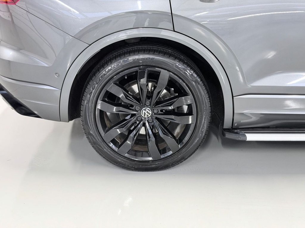 Used Volkswagen Touareg 2021 for sale - 77576076: Photo 32