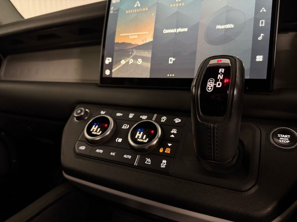 Used Land Rover Defender 2021 for sale - 76855223: Photo 25