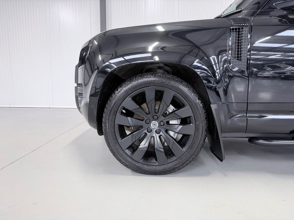 Used Land Rover Defender 2021 for sale - 76855223: Photo 39