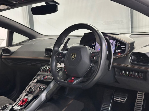Used Lamborghini Huracan 2018 for sale - 76248528: Photo 13