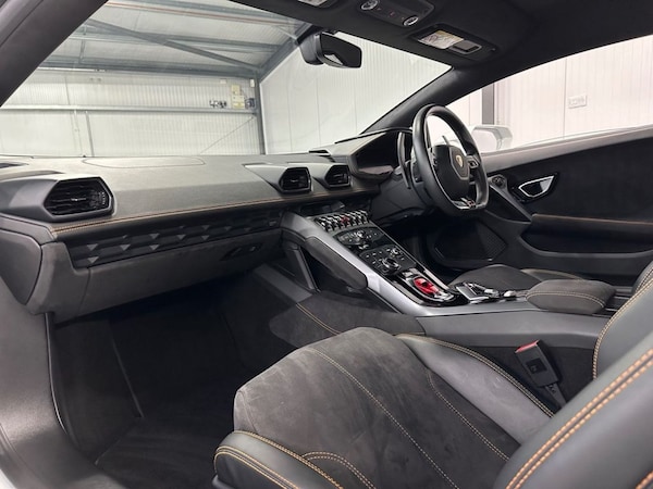 Used Lamborghini Huracan 2018 for sale - 76248528: Photo 14