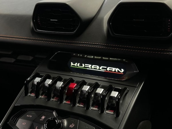 Used Lamborghini Huracan 2018 for sale - 76248528: Photo 30