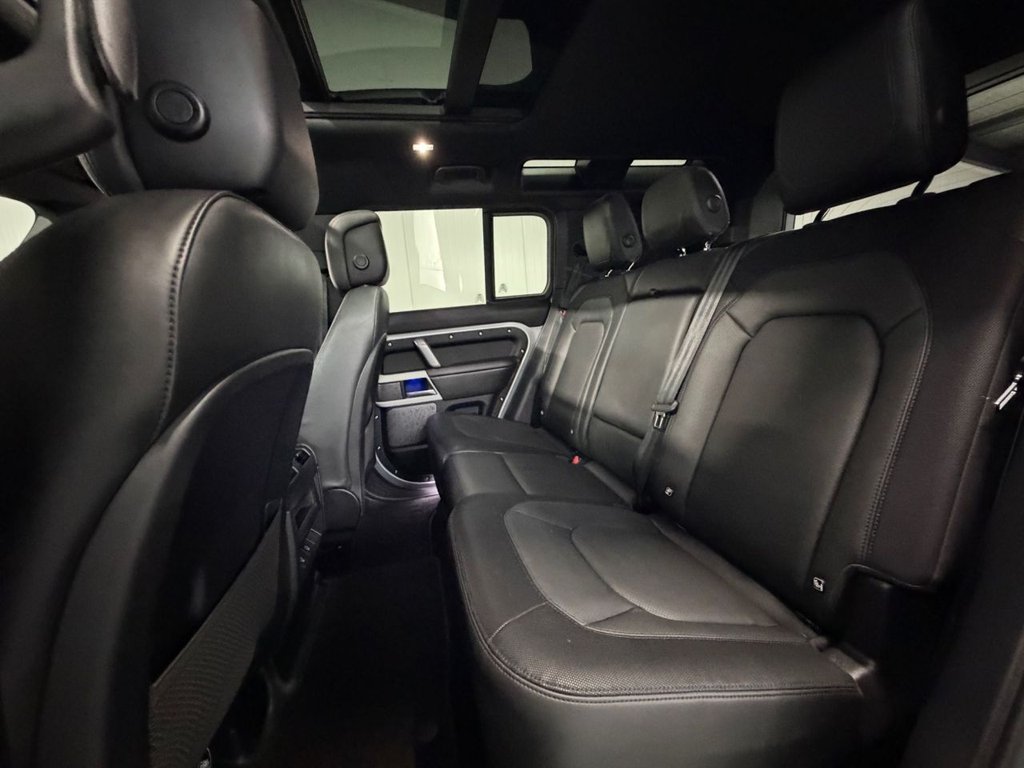 Used Land Rover Defender 2024 for sale - 76841465: Photo 12
