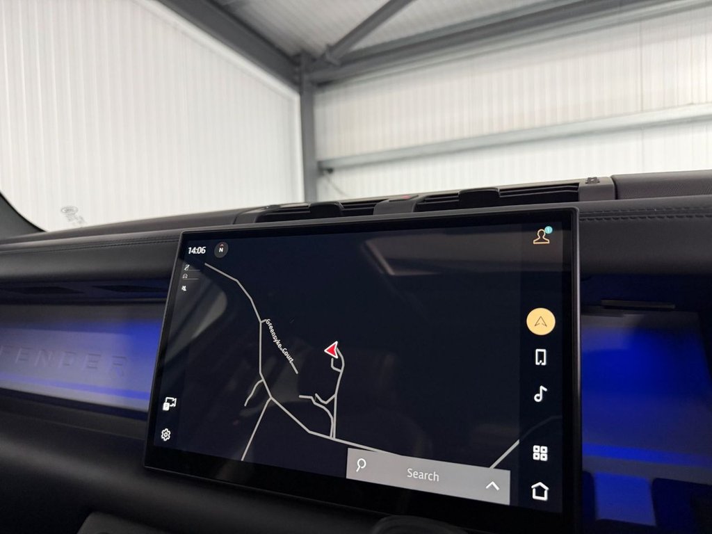 Used Land Rover Defender 2024 for sale - 76841465: Photo 16