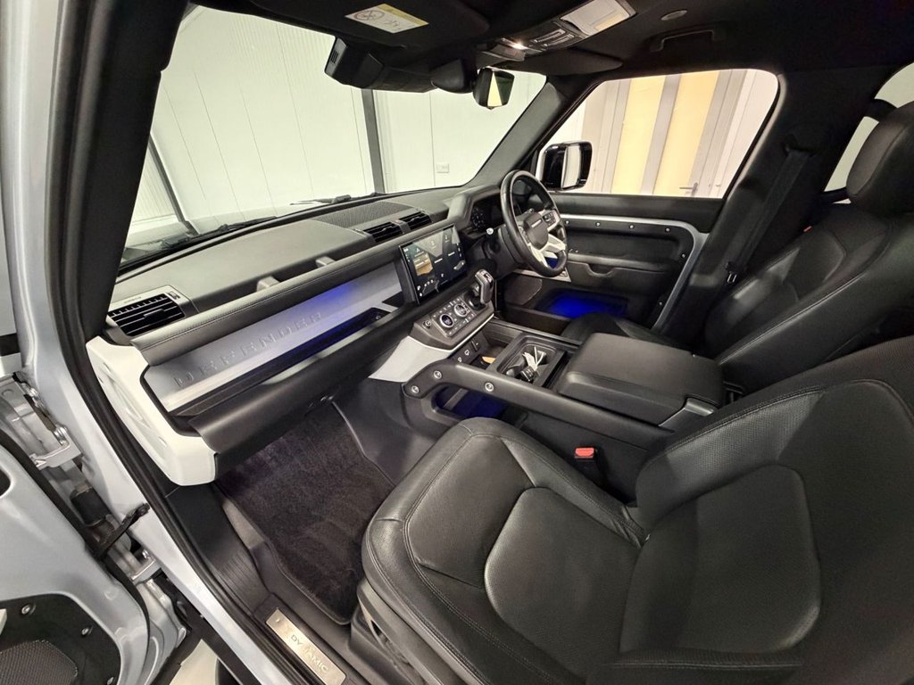 Used Land Rover Defender 2024 for sale - 76841465: Photo 9