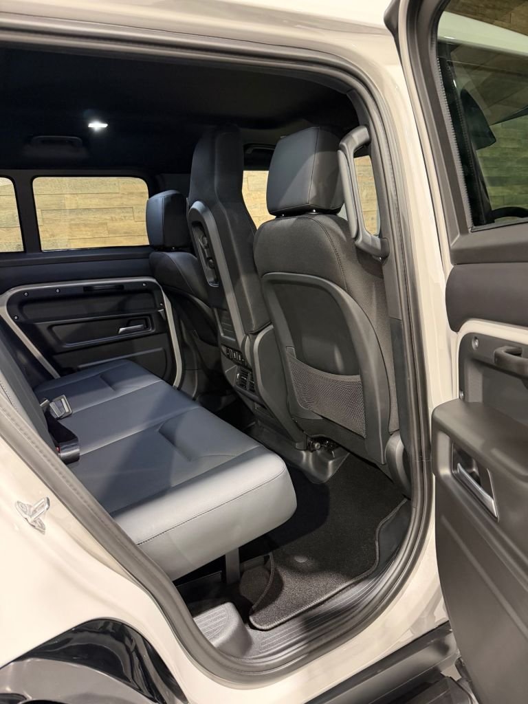 Used Land Rover Defender 110 2026 for sale - 77399764: Photo 11