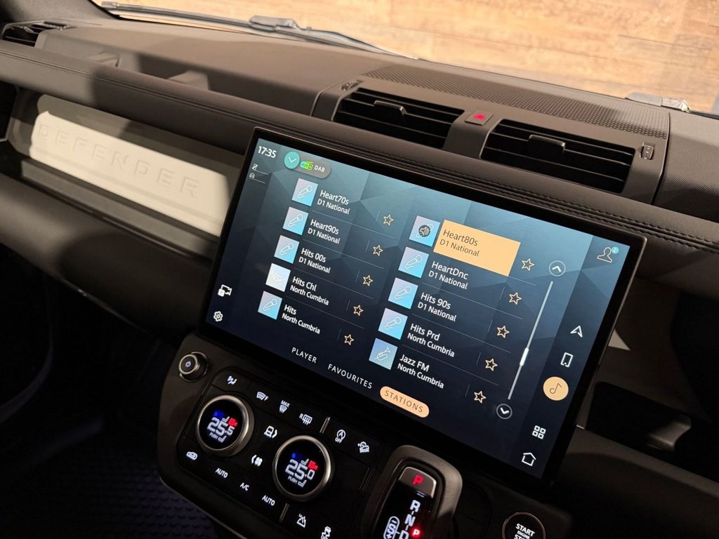 Used Land Rover Defender 110 2026 for sale - 77399764: Photo 23