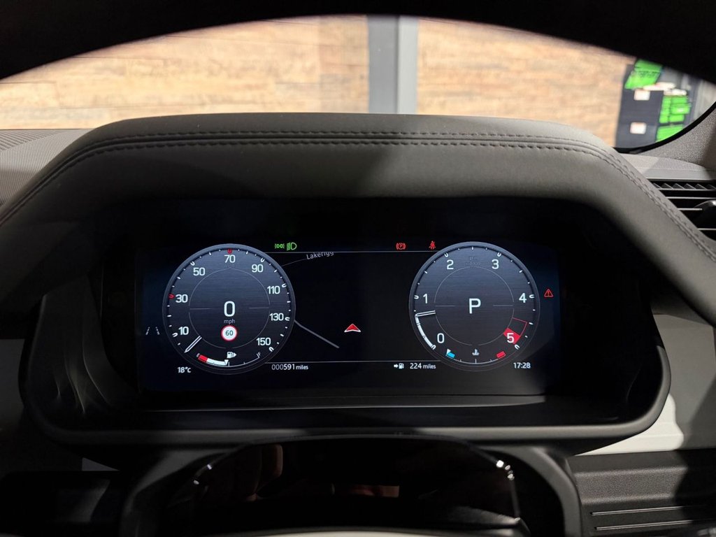 Used Land Rover Defender 110 2026 for sale - 77399764: Photo 30