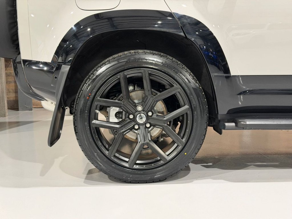 Used Land Rover Defender 110 2026 for sale - 77399764: Photo 34