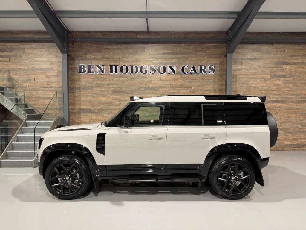 Used Land Rover Defender 110 2026 for sale - 77399764: Photo 4