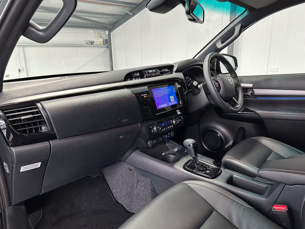 Used Toyota Hilux 2025 for sale - 77049063: Photo 12