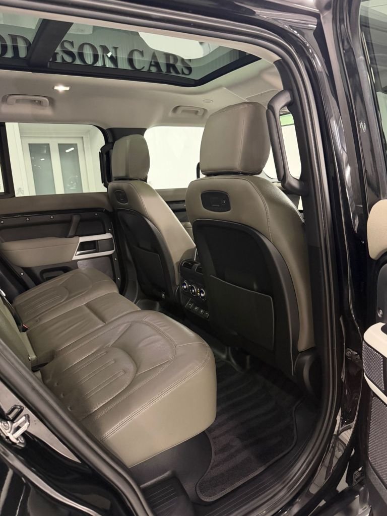 Used Land Rover Defender 2021 for sale - 77452366: Photo 12