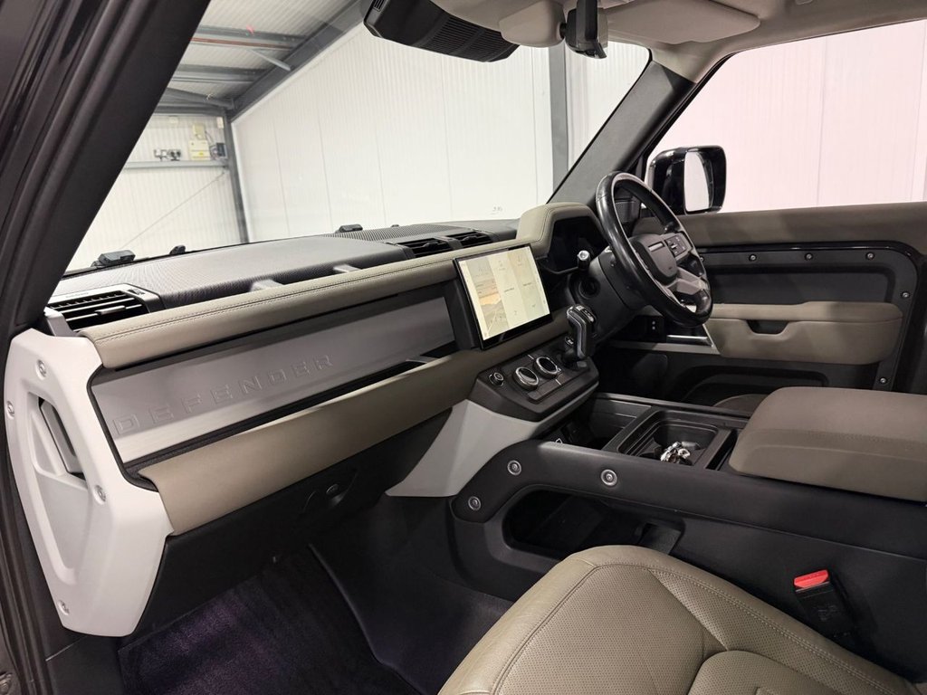 Used Land Rover Defender 2021 for sale - 77452366: Photo 13