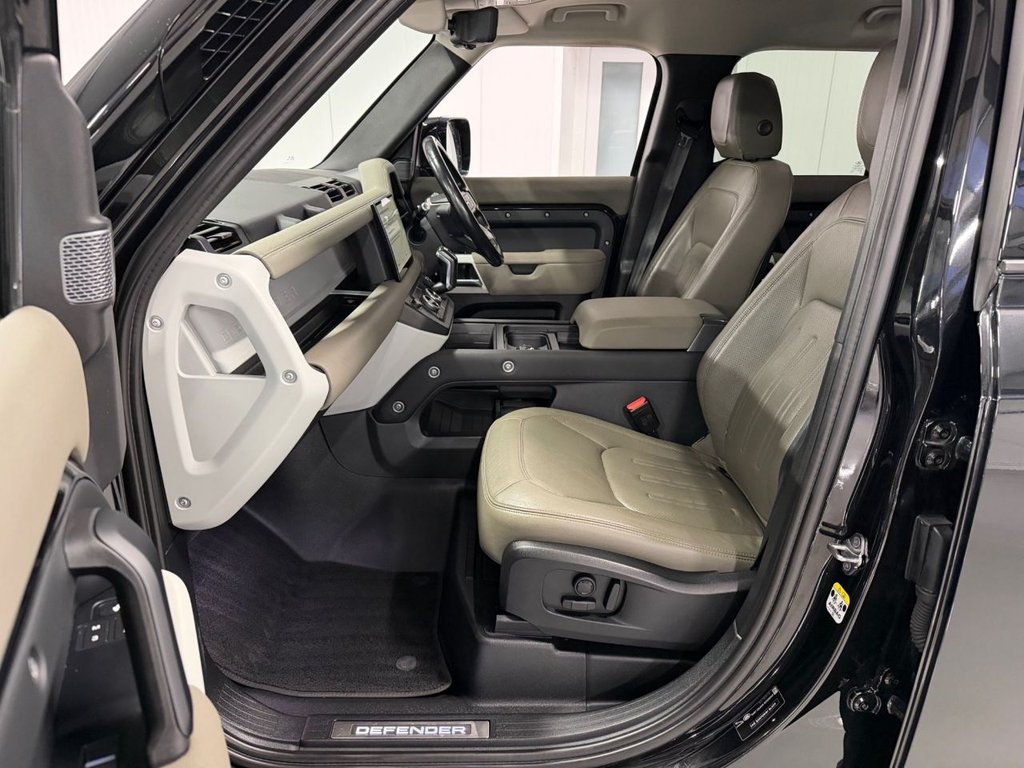 Used Land Rover Defender 2021 for sale - 77452366: Photo 14