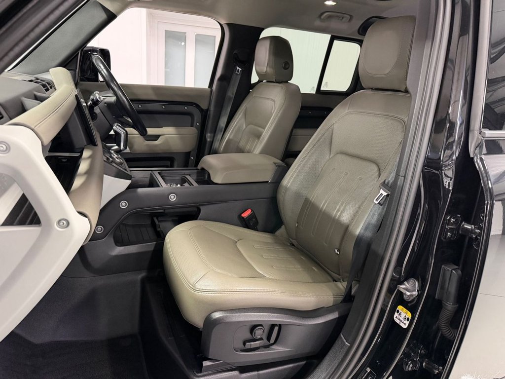 Used Land Rover Defender 2021 for sale - 77452366: Photo 15