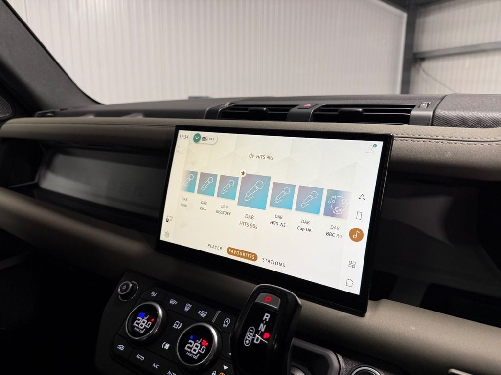 Used Land Rover Defender 2021 for sale - 77452366: Photo 25