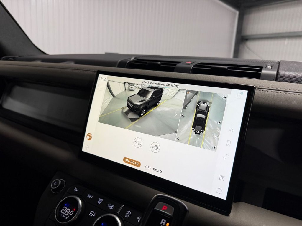 Used Land Rover Defender 2021 for sale - 77452366: Photo 26