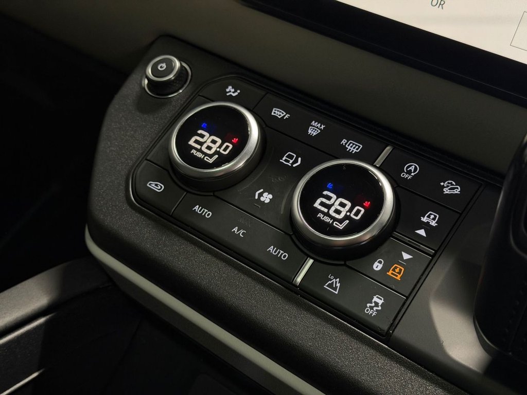 Used Land Rover Defender 2021 for sale - 77452366: Photo 29