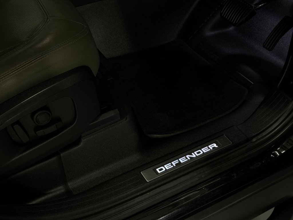 Used Land Rover Defender 2021 for sale - 77452366: Photo 30