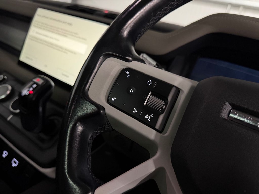 Used Land Rover Defender 2021 for sale - 77452366: Photo 32