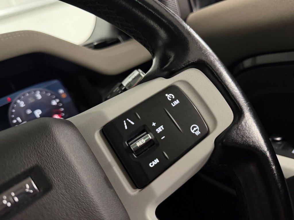 Used Land Rover Defender 2021 for sale - 77452366: Photo 33