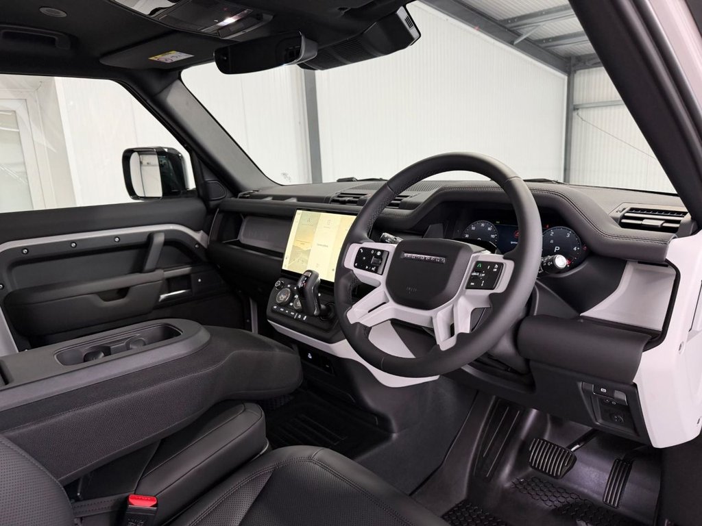 Used Land Rover Defender 90 2026 for sale - 77967467: Photo 11