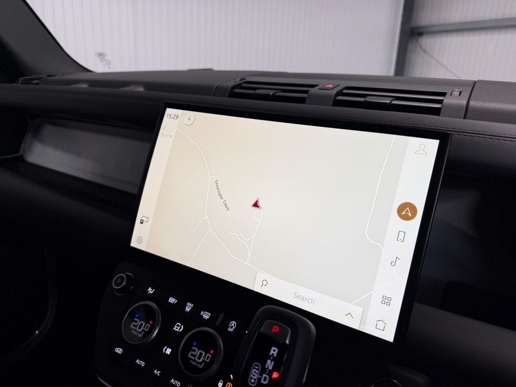 Used Land Rover Defender 90 2026 for sale - 77967467: Photo 16