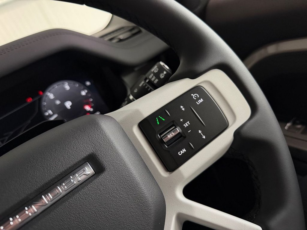 Used Land Rover Defender 90 2026 for sale - 77967467: Photo 25