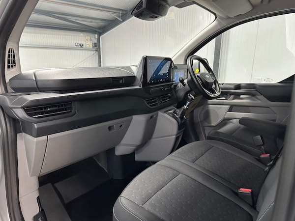 Used Ford Transit Custom 2024 for sale - 76273947: Photo 13