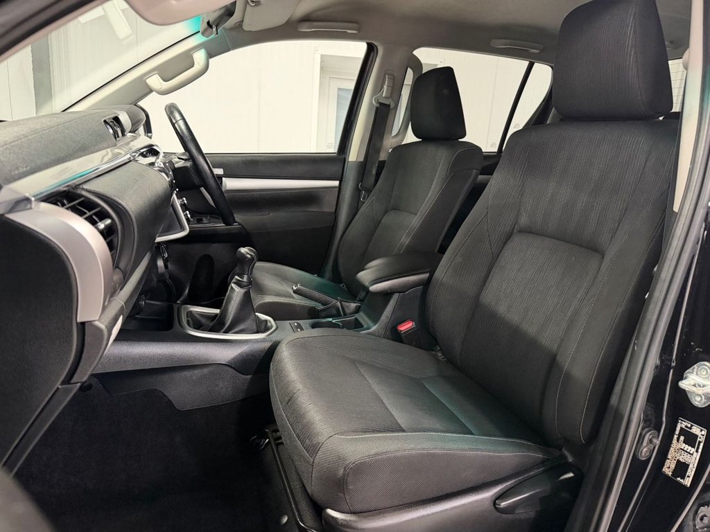 Used Toyota Hilux 2023 for sale - 77798268: Photo 15