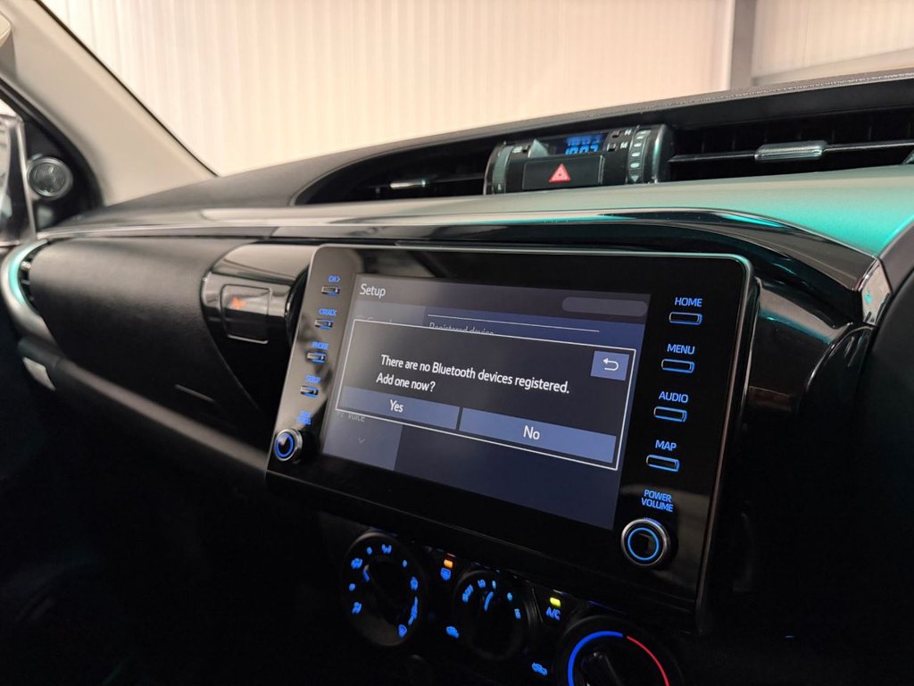 Used Toyota Hilux 2023 for sale - 77798268: Photo 18