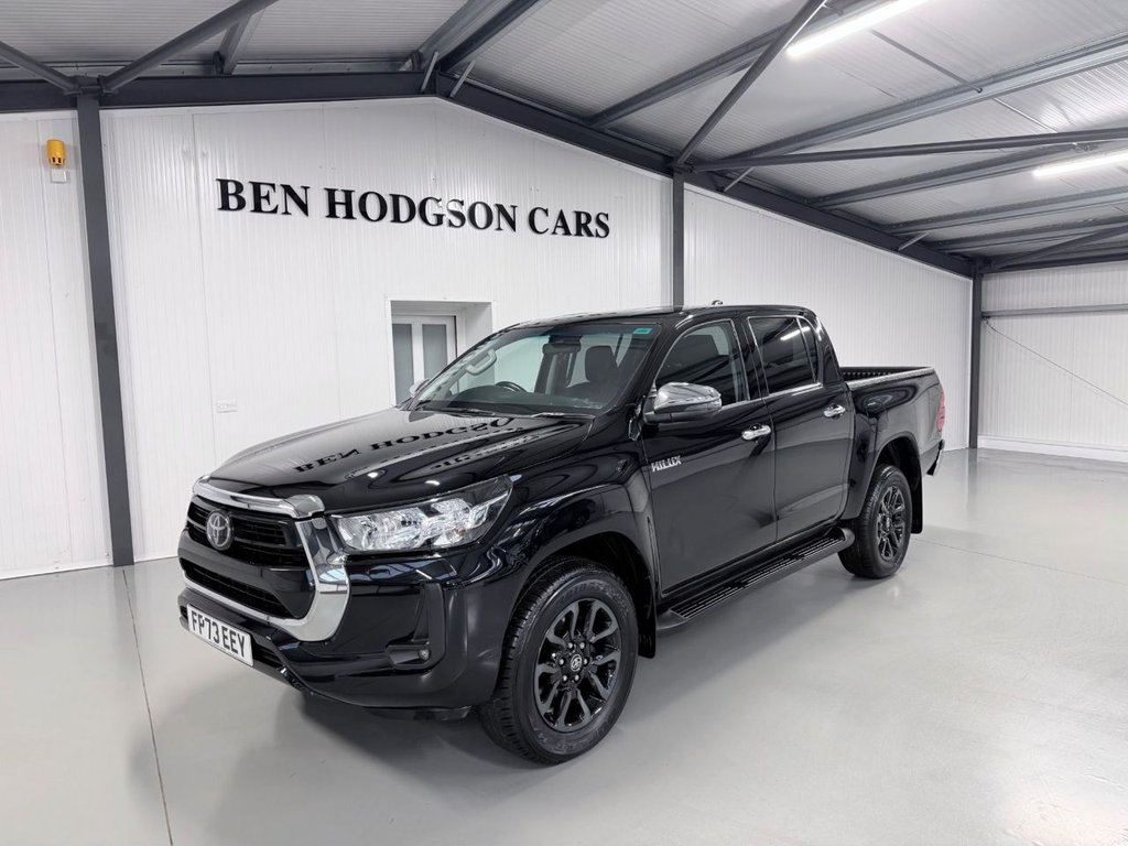 Used Toyota Hilux 2023 for sale - 77798268: Photo 2
