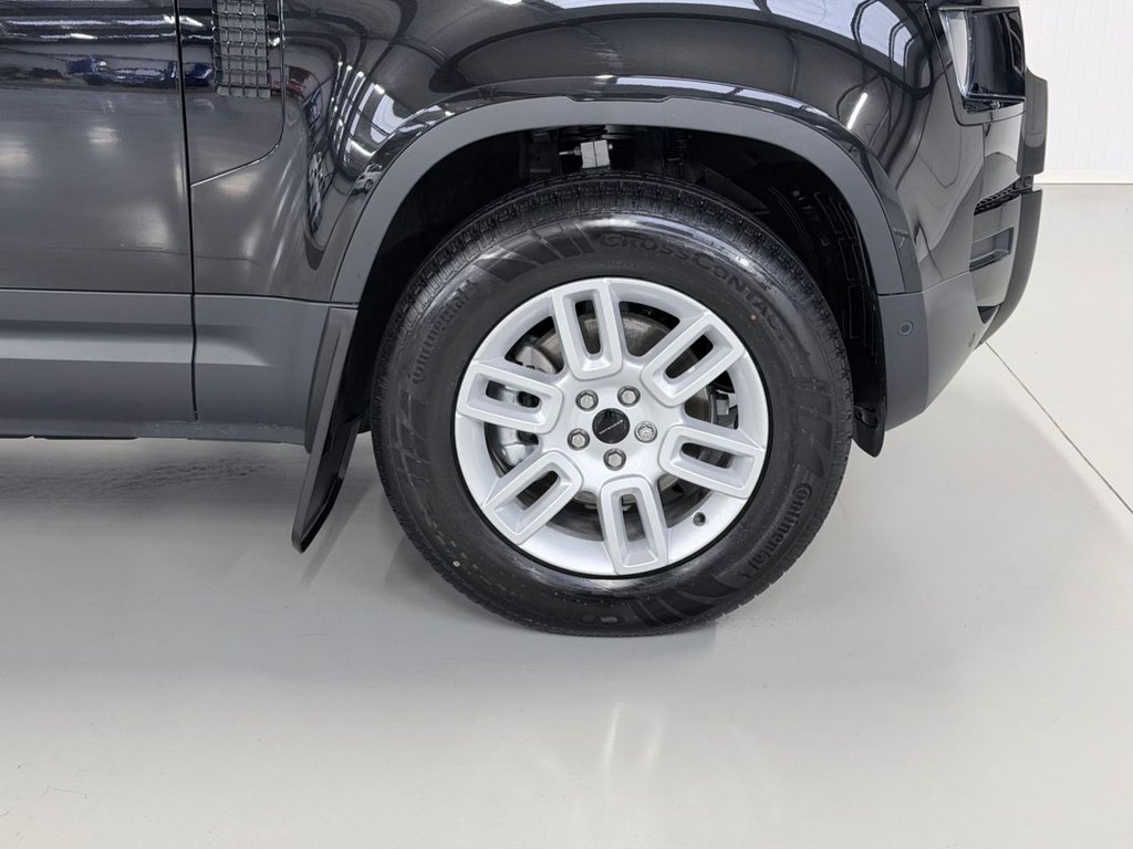 Used Land Rover Defender 110 2026 for sale - 77810033: Photo 31