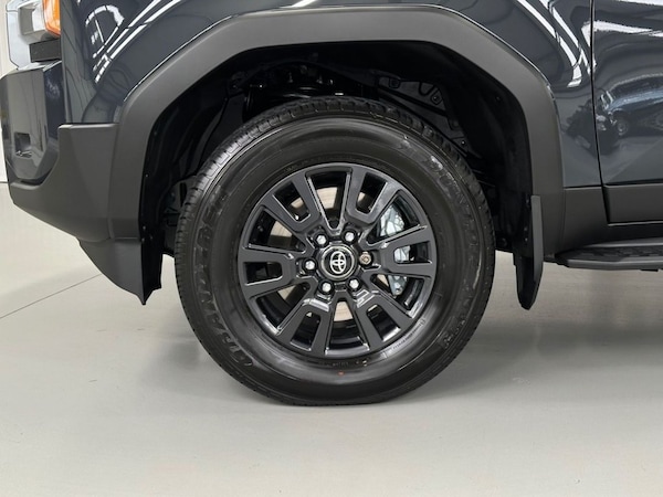 Used Toyota Land Cruiser 2025 for sale - 76313052: Photo 31